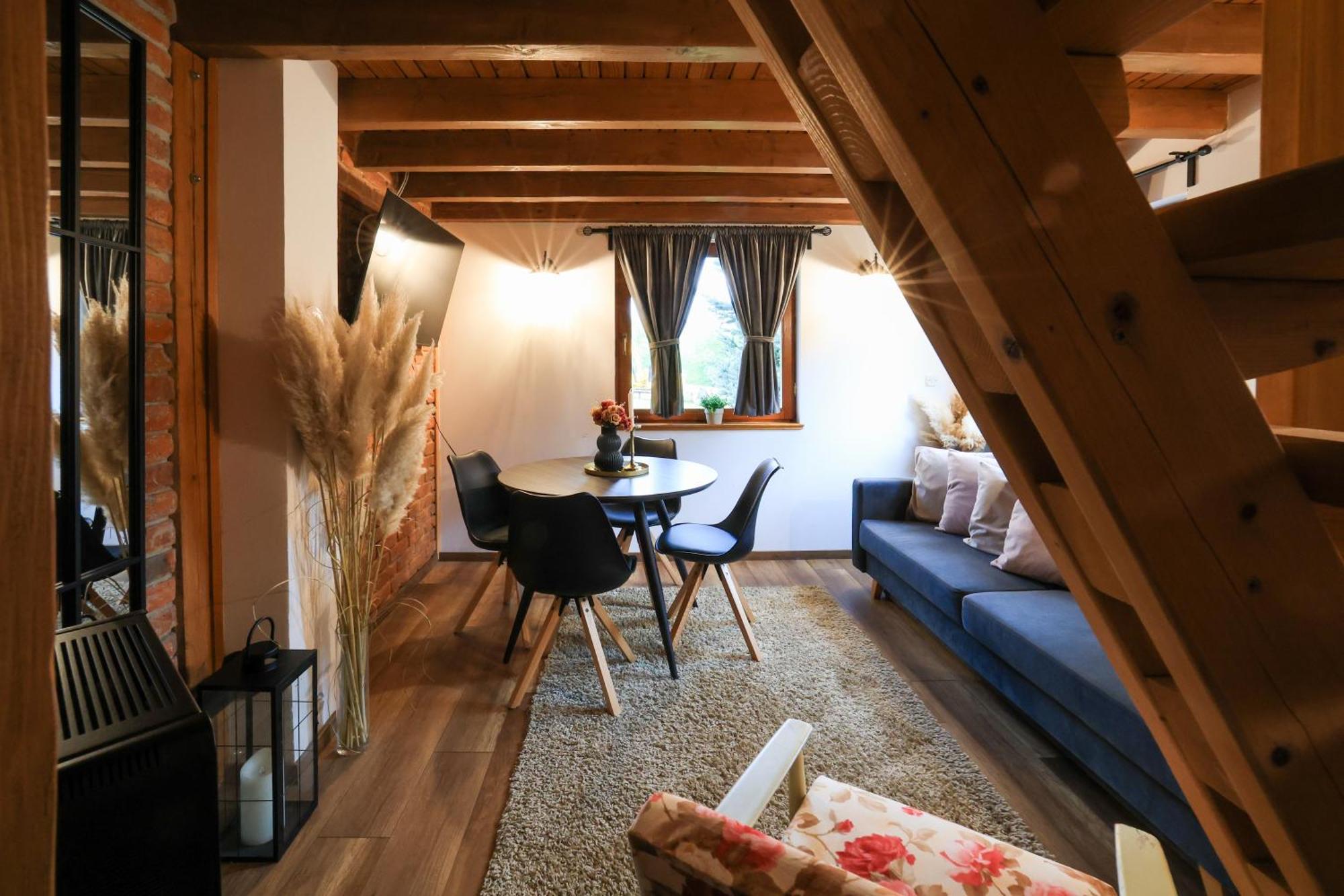 Woodenhouse With Two Apartments Otocac Luaran gambar