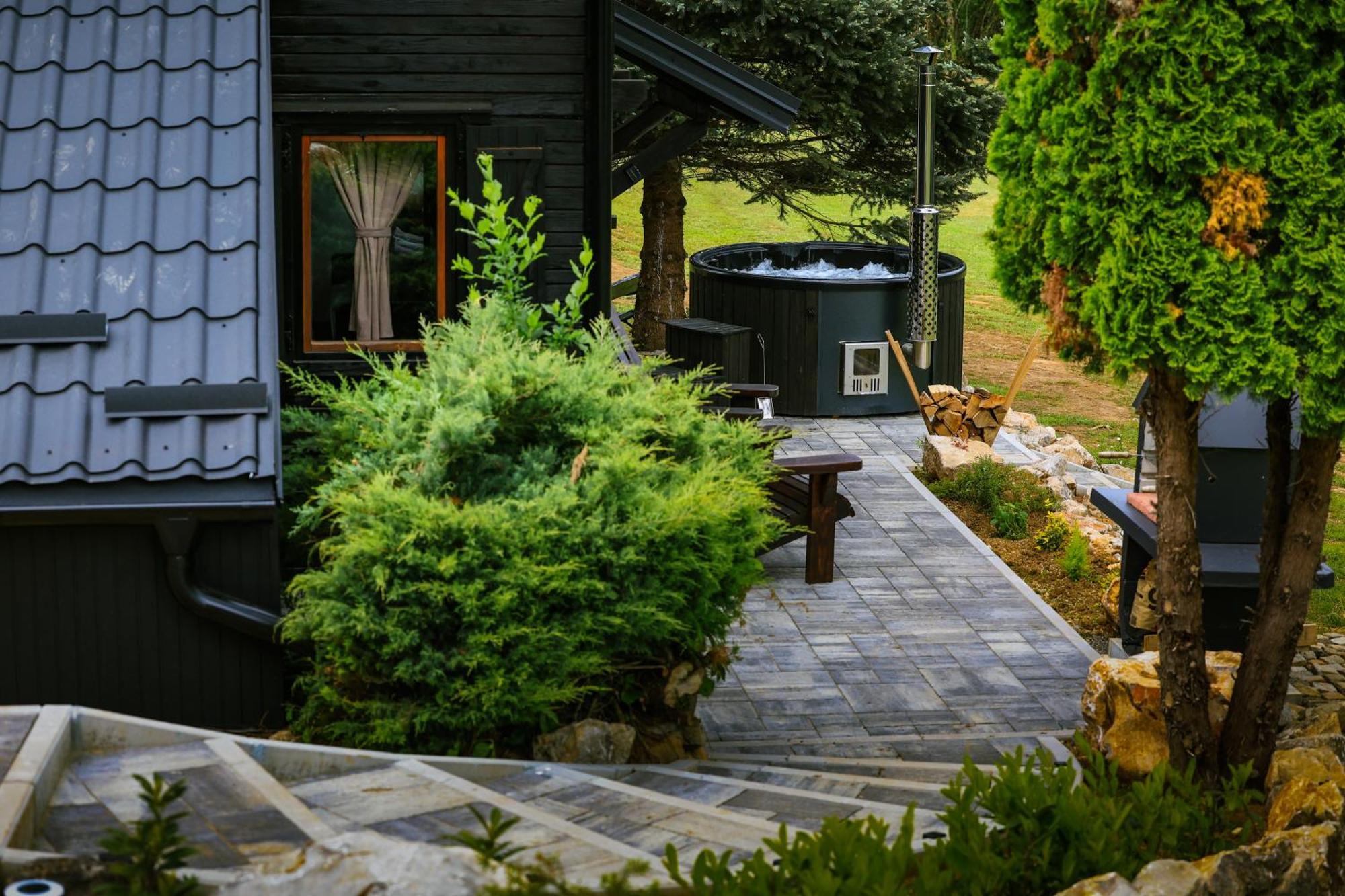 Woodenhouse With Two Apartments Otocac Luaran gambar
